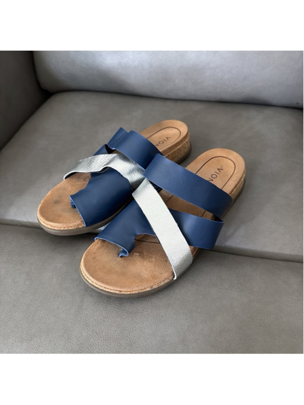 EUC Vionic Copa Luelle Blue Wrap Leather Toe Post Flip Flops Sandals Women 7.5